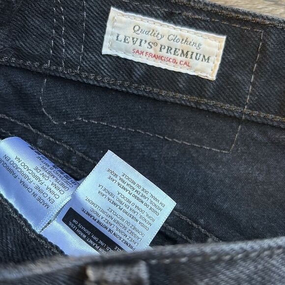 Levi’s x Barbie Ferrera Collab Urban Outfitters 90s 501 Jeans in Bunny Black - Picture 4 of 8